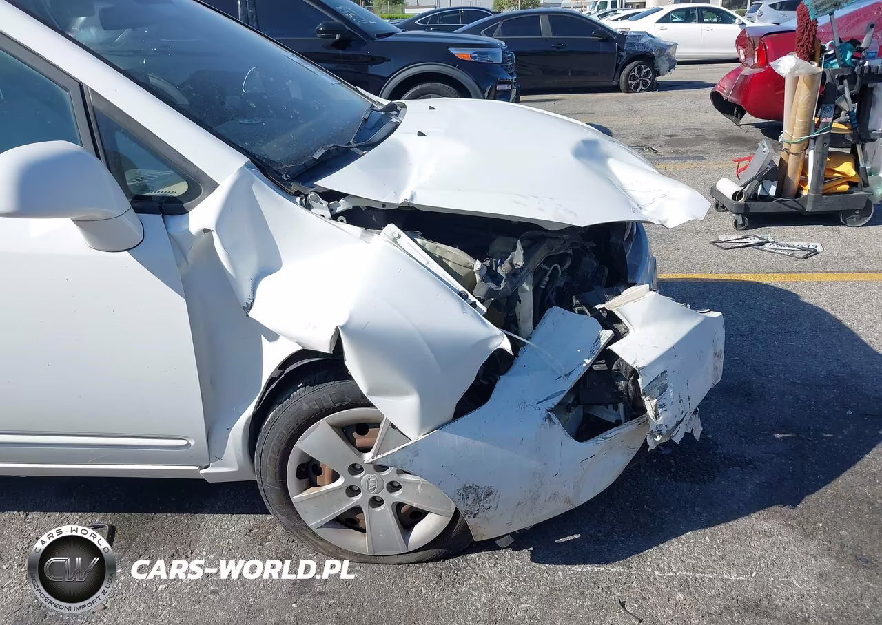 2009 Kia Rondo Lx VIN:KNAFG529297279046 - 12