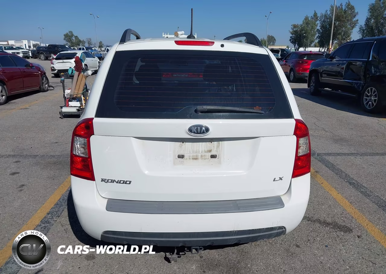 2009 Kia Rondo Lx VIN:KNAFG529297279046 - 17