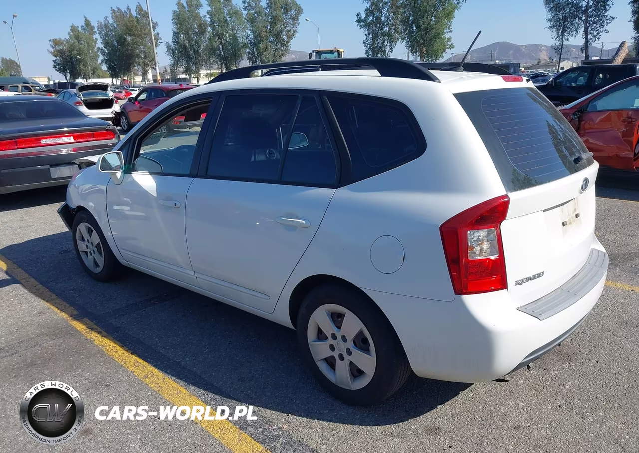 2009 Kia Rondo Lx VIN:KNAFG529297279046 - 3