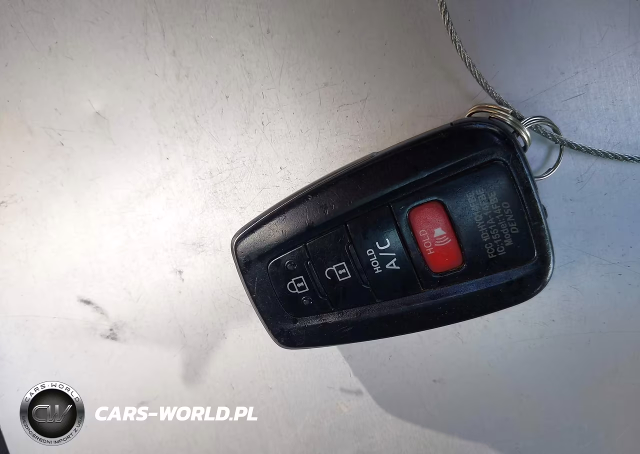 2018 Toyota Prius Prime Plus VIN:JTDKARFP6J3076725 - 11
