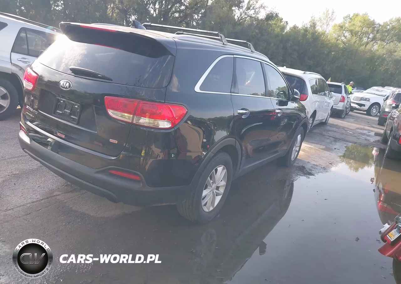 2017 Kia Sorento 2.4L Lx VIN:5XYPG4A31HG329743 - 4