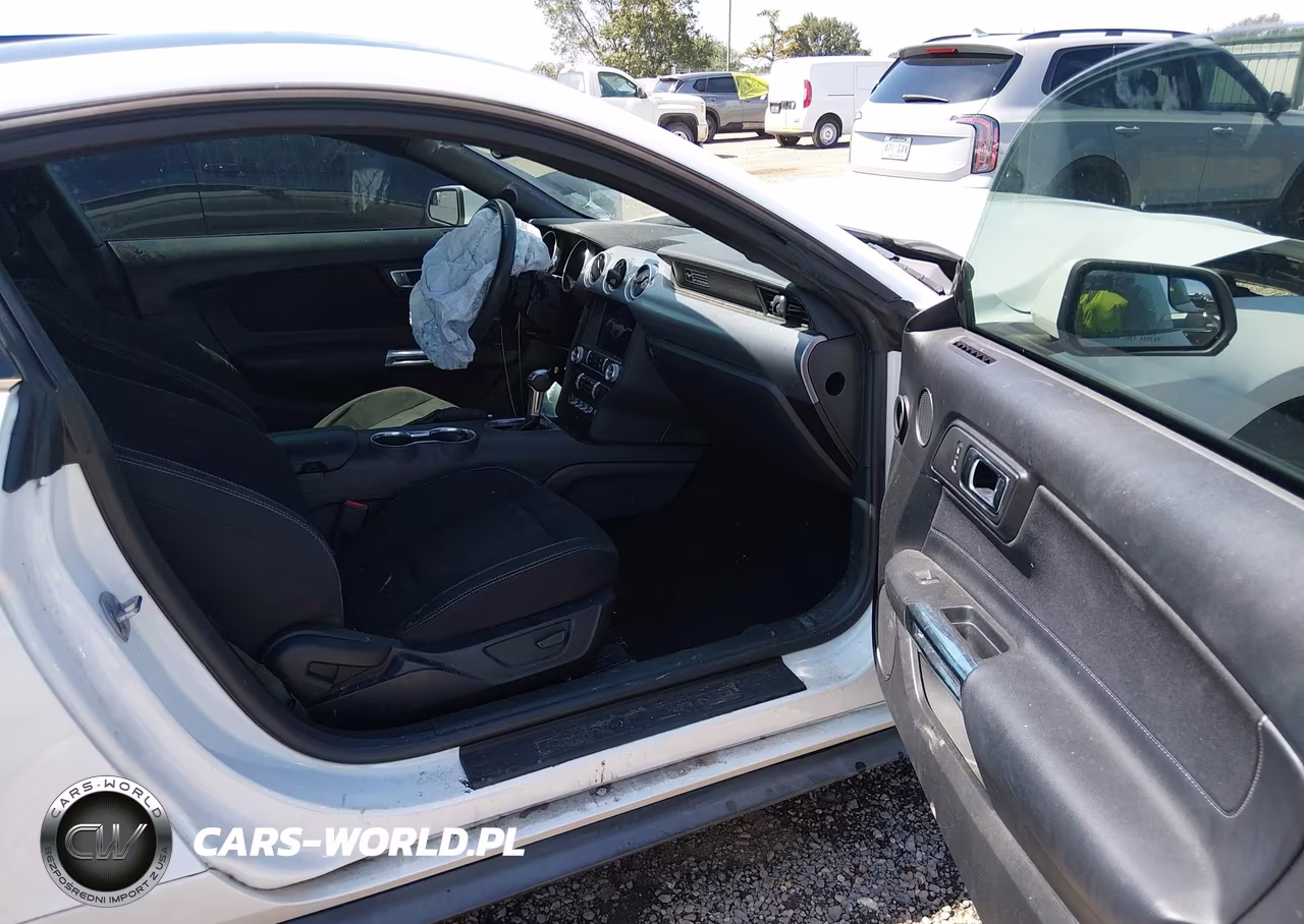 2020 Ford Mustang Ecoboost Fastback VIN:1FA6P8TH6L5158586 - 5