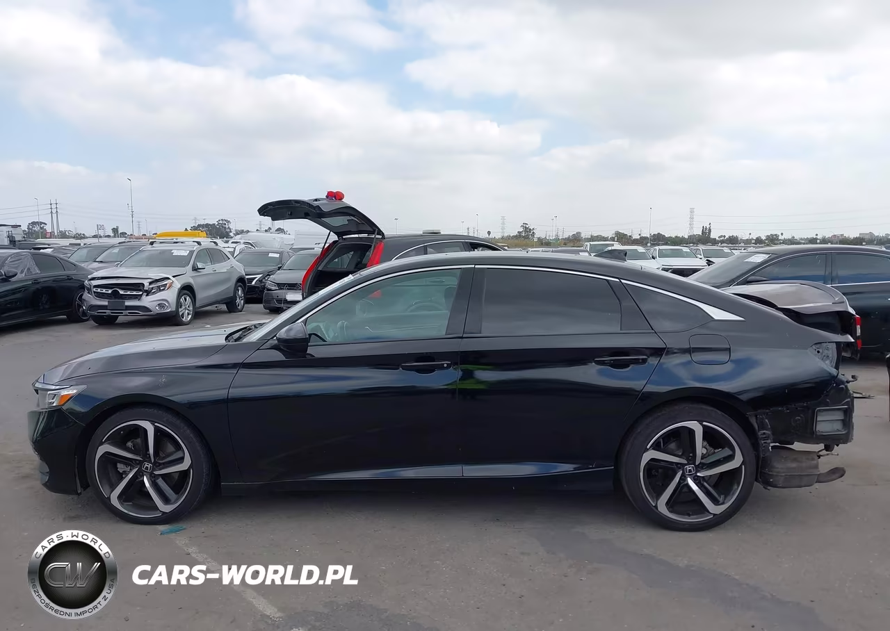 2018 Honda Accord Sport VIN:1HGCV1F32JA251850 - 15
