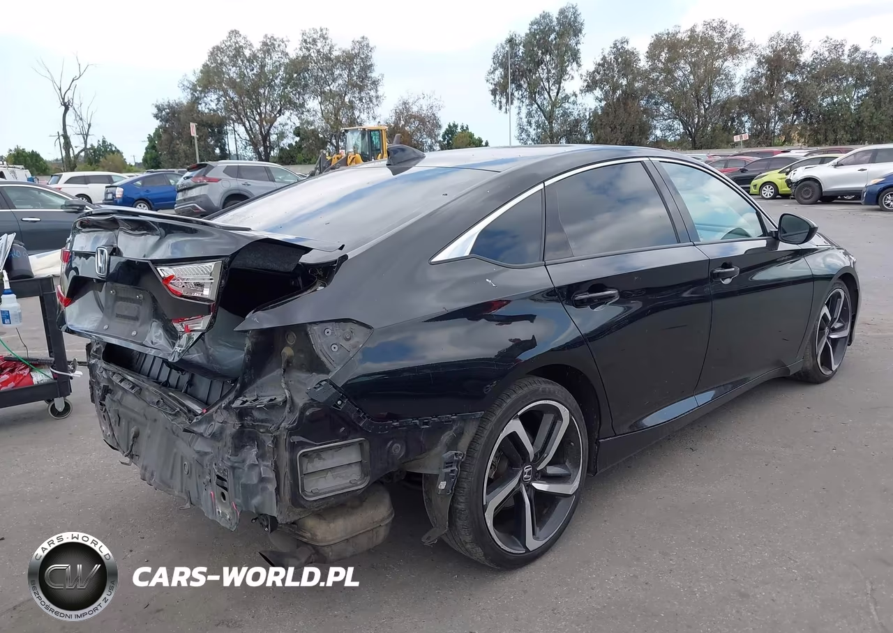 2018 Honda Accord Sport VIN:1HGCV1F32JA251850 - 4