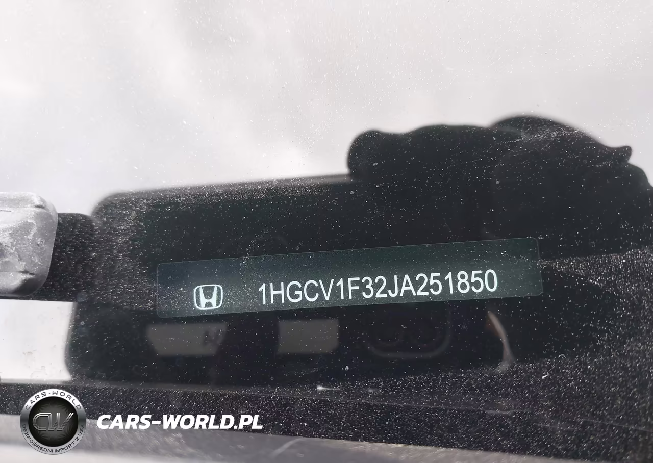 2018 Honda Accord Sport VIN:1HGCV1F32JA251850 - 9