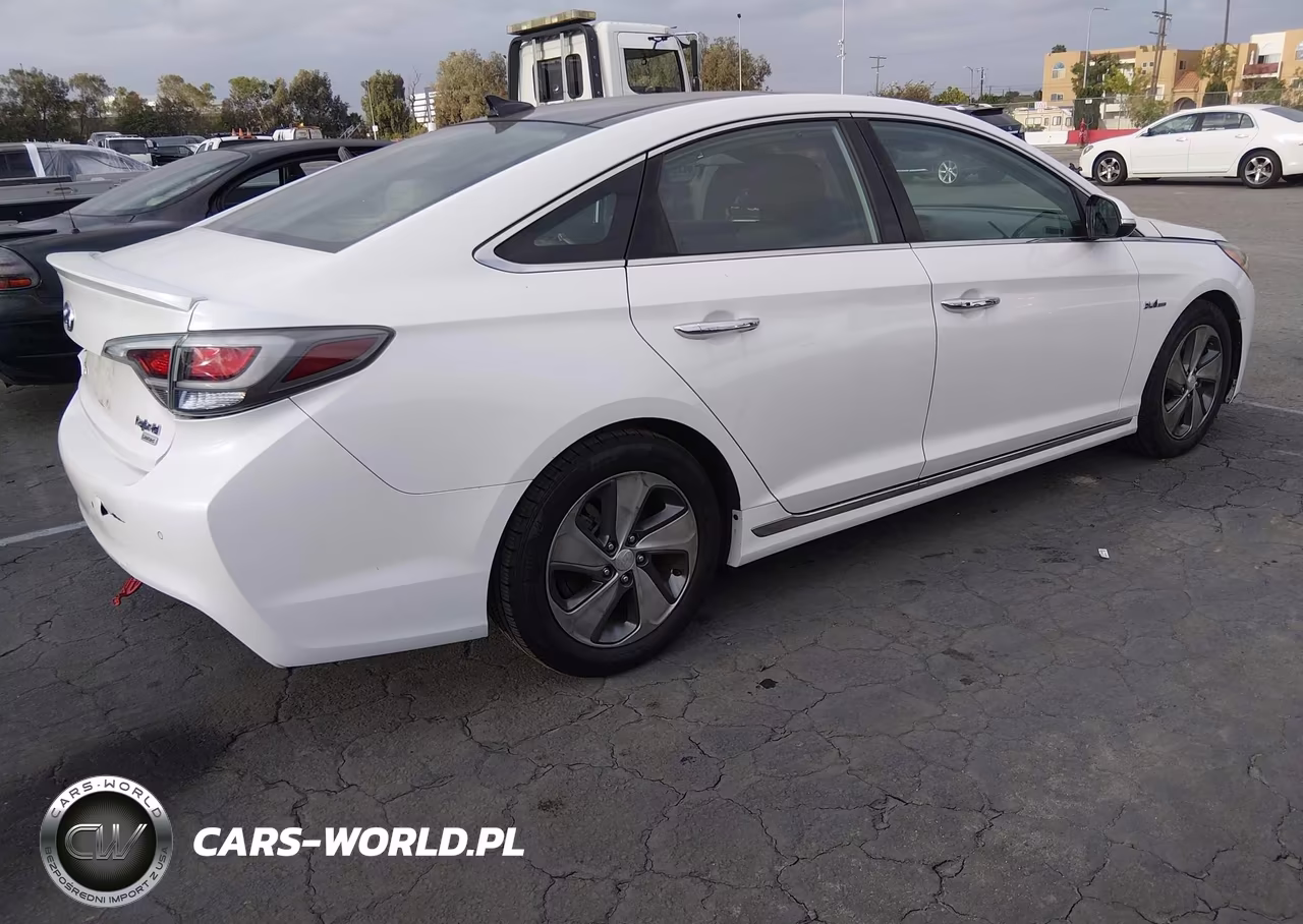 2016 Hyundai Sonata Hybrid Limited VIN:KMHE34L11GA030701 - 4