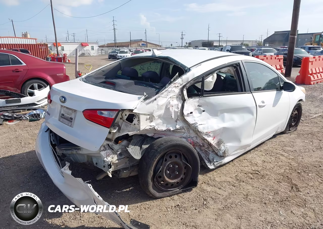 2015 Kia Forte Lx VIN:KNAFX4A64F5386561 - 4