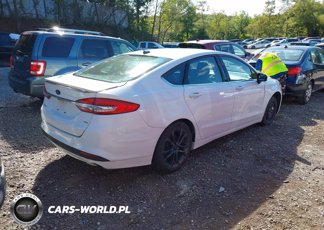 2018 Ford Fusion Se VIN:3FA6P0H7XJR107958 - 4