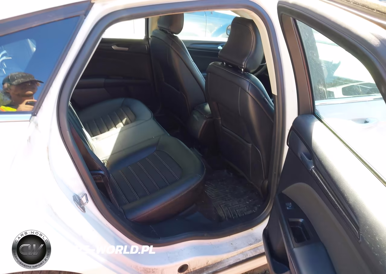2018 Ford Fusion Se VIN:3FA6P0H7XJR107958 - 8