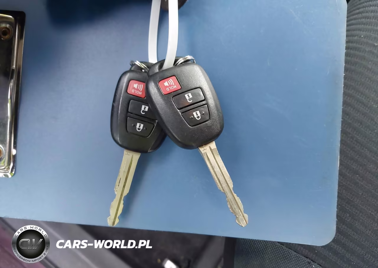 2018 Toyota Rav4 Le VIN:2T3ZFREV1JW446363 - 11