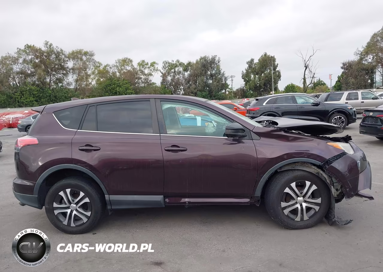 2018 Toyota Rav4 Le VIN:2T3ZFREV1JW446363 - 13