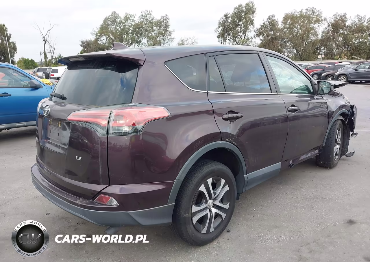 2018 Toyota Rav4 Le VIN:2T3ZFREV1JW446363 - 4