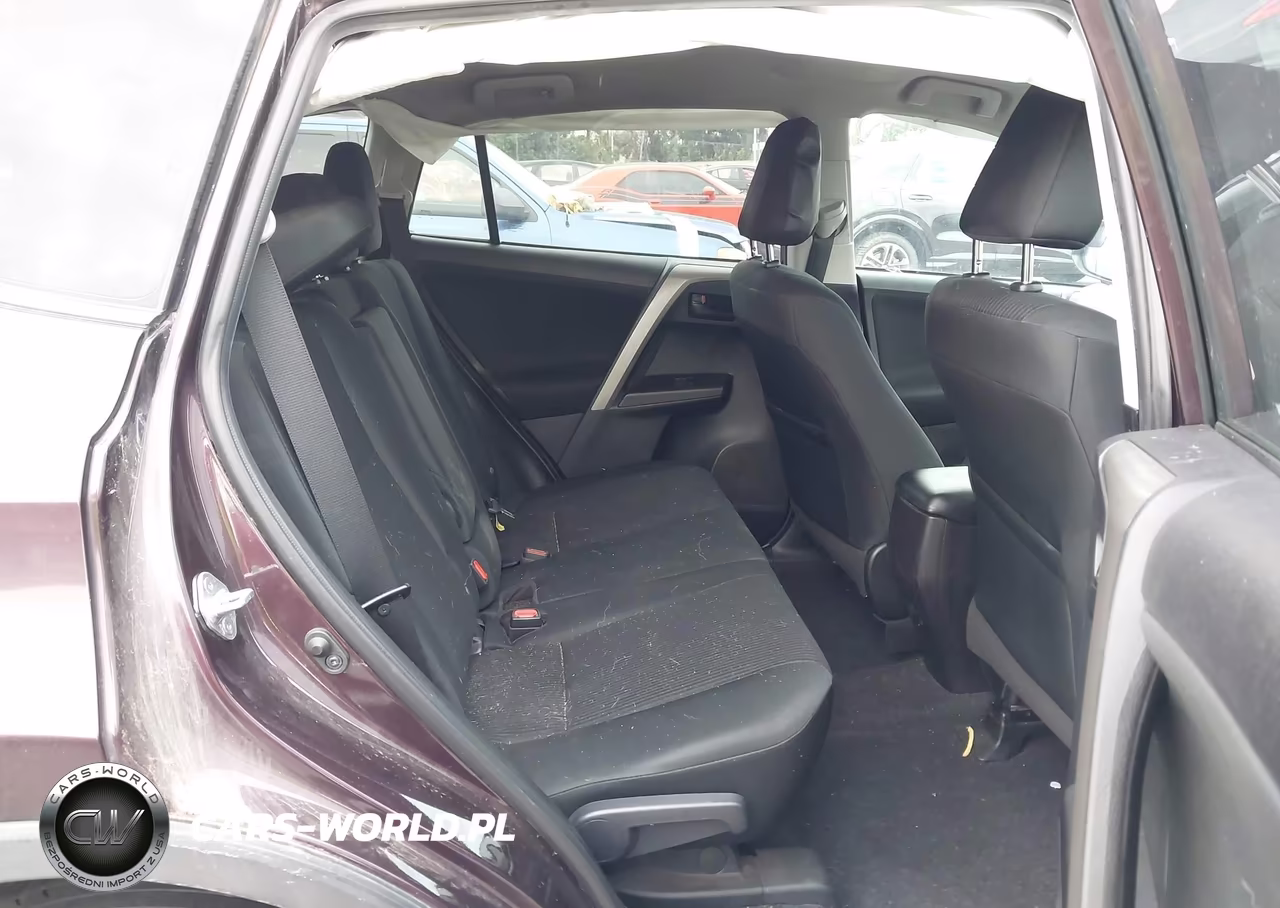 2018 Toyota Rav4 Le VIN:2T3ZFREV1JW446363 - 8