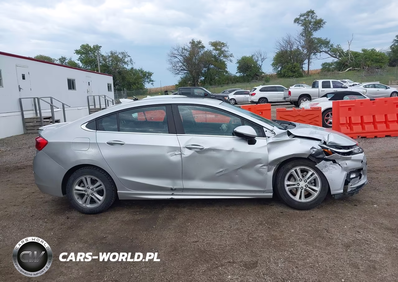 2017 Chevrolet Cruze Lt Auto VIN:1G1BE5SM0H7104197 - 13