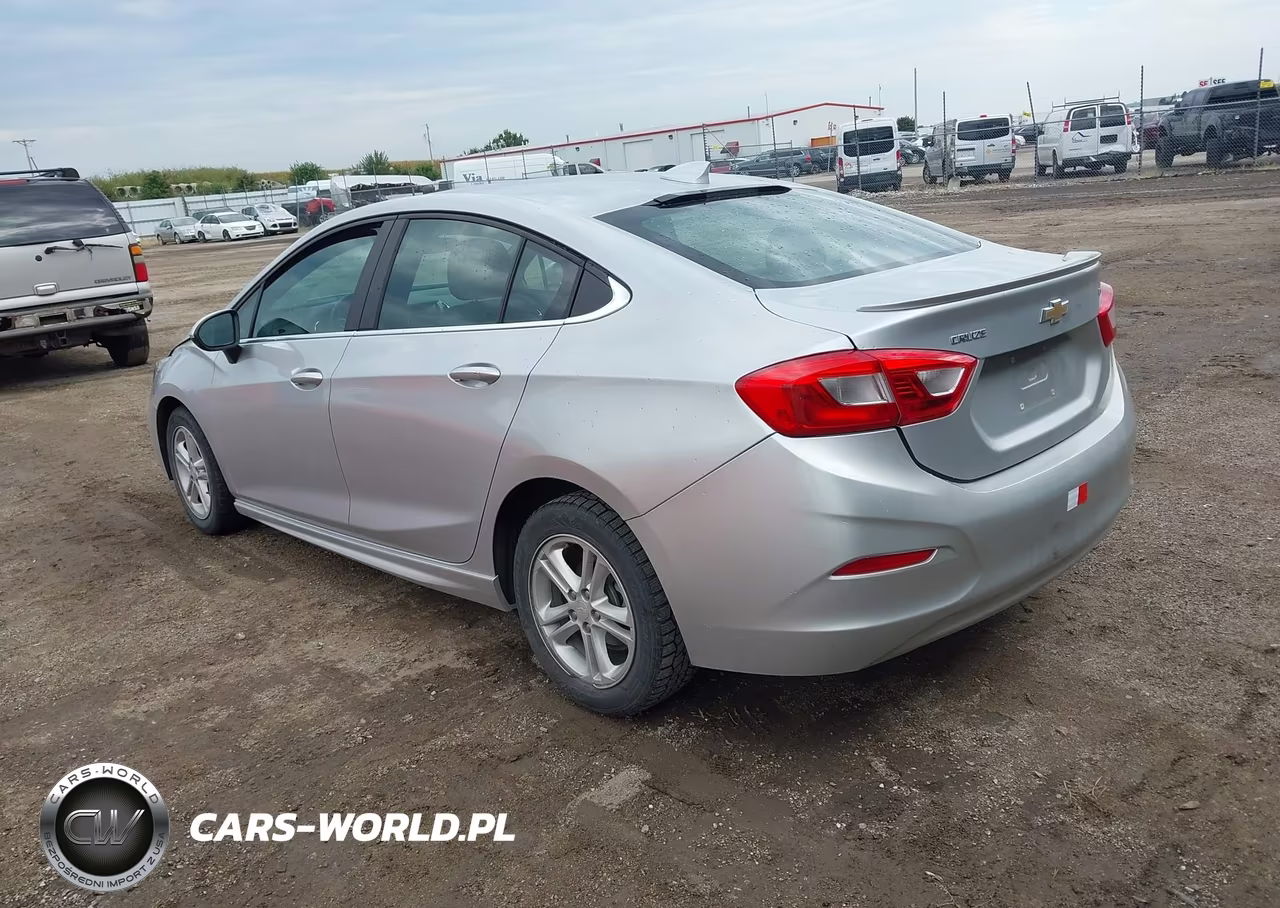 2017 Chevrolet Cruze Lt Auto VIN:1G1BE5SM0H7104197 - 3