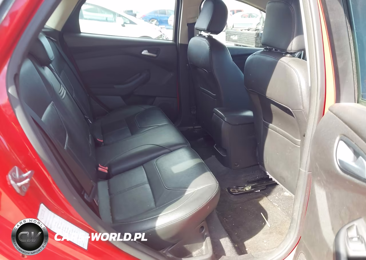 2016 Ford Focus Se VIN:1FADP3K24GL256251 - 8
