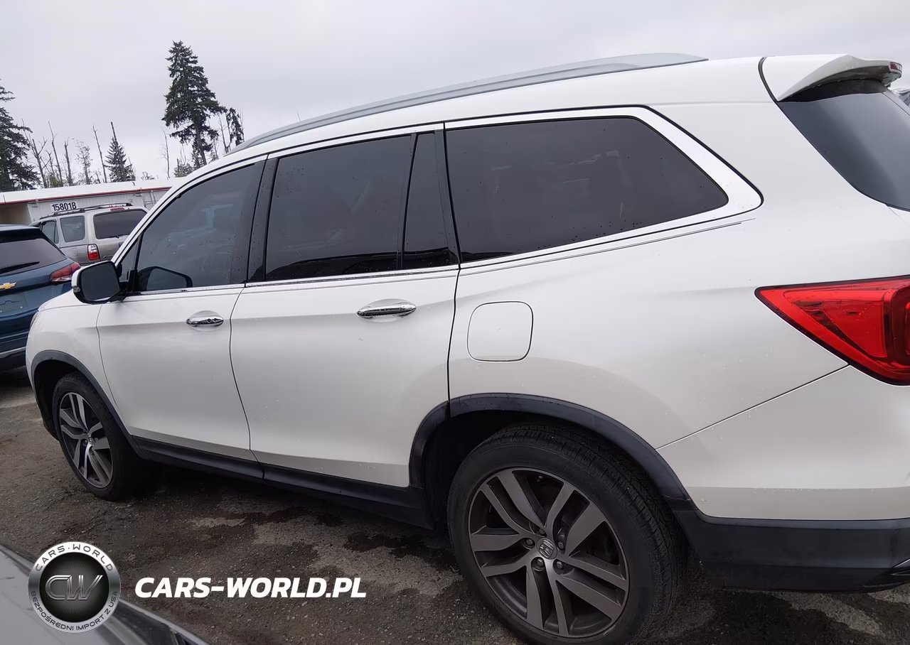 2016 Honda Pilot Touring VIN:5FNYF5H98GB034622 - 14