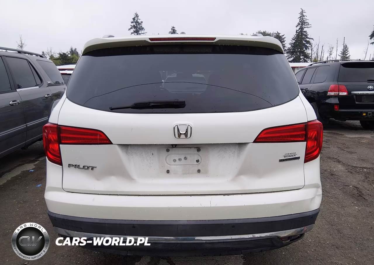 2016 Honda Pilot Touring VIN:5FNYF5H98GB034622 - 16