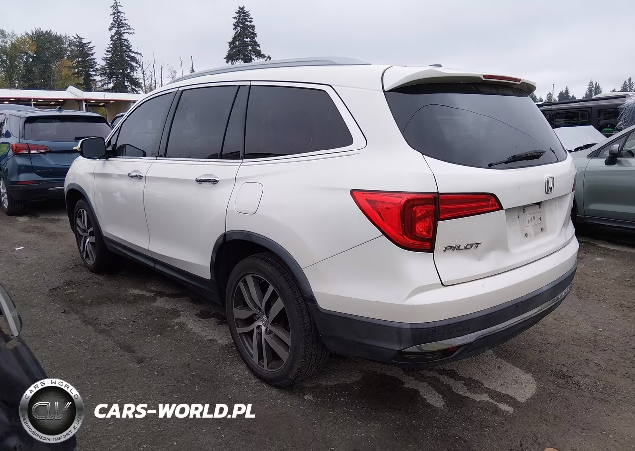 2016 Honda Pilot Touring VIN:5FNYF5H98GB034622 - 3