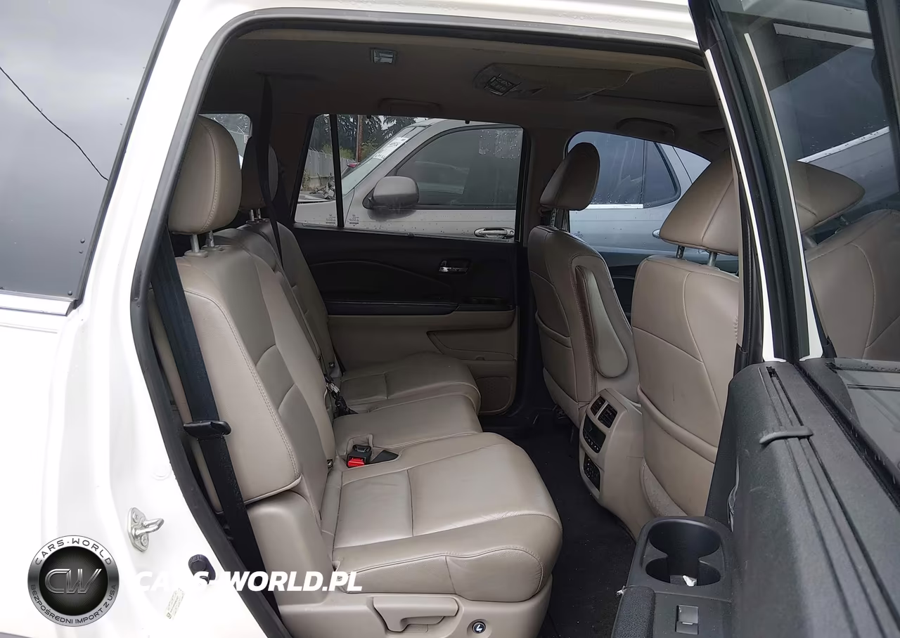 2016 Honda Pilot Touring VIN:5FNYF5H98GB034622 - 8