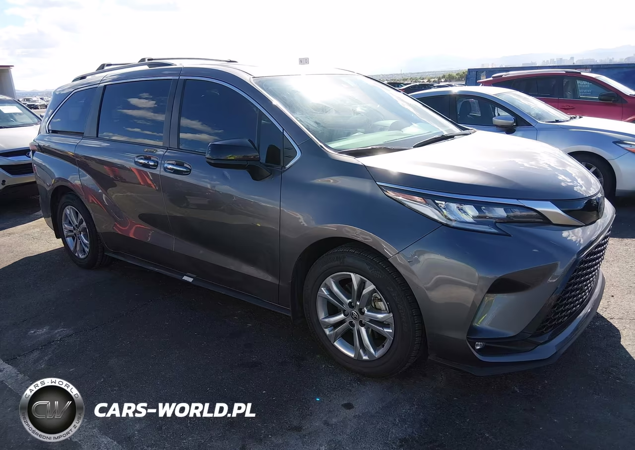 2022 Toyota Sienna Xse