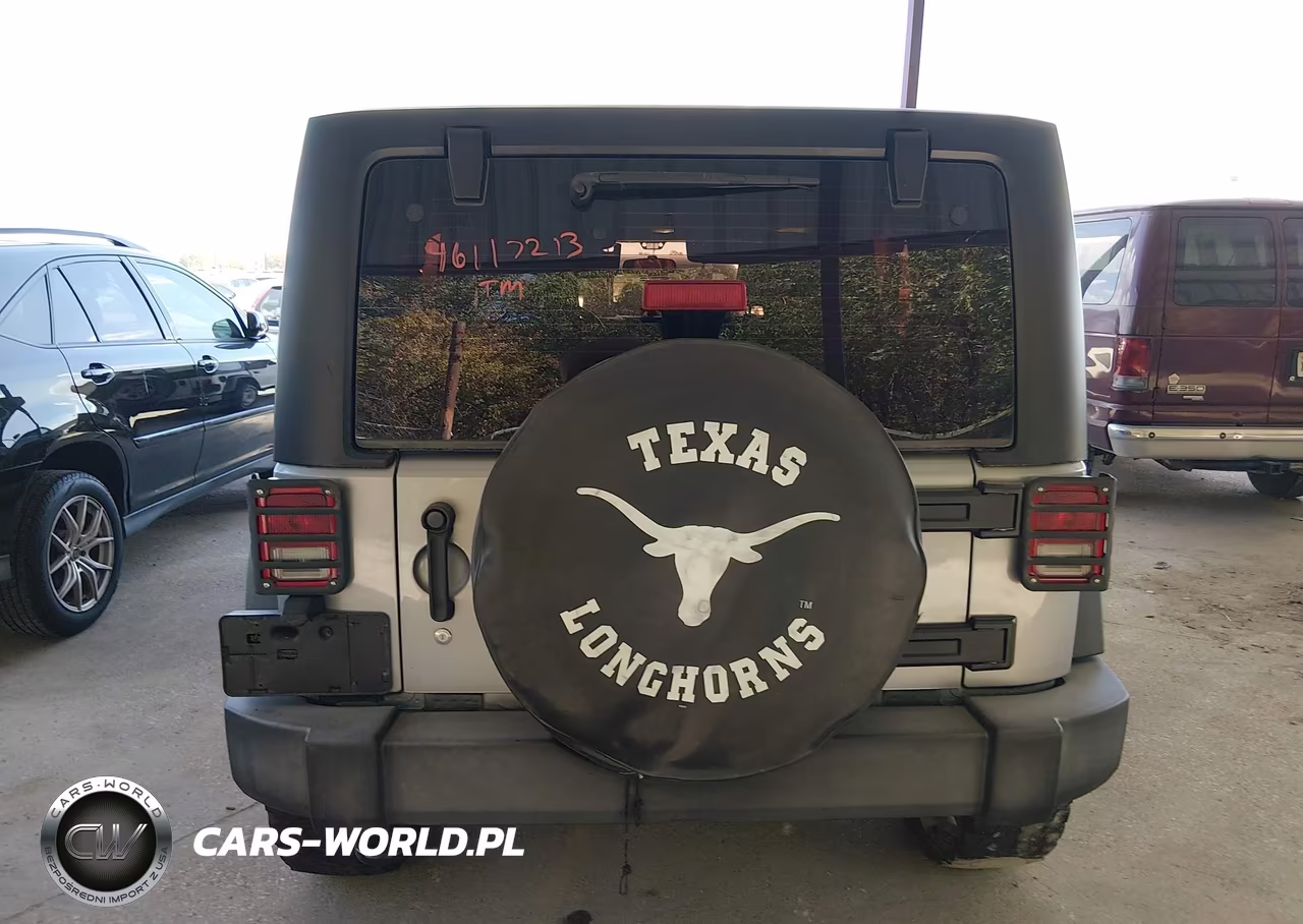 2016 Jeep Wrangler Unlimited Sport VIN:1C4BJWDGXGL298436 - 16