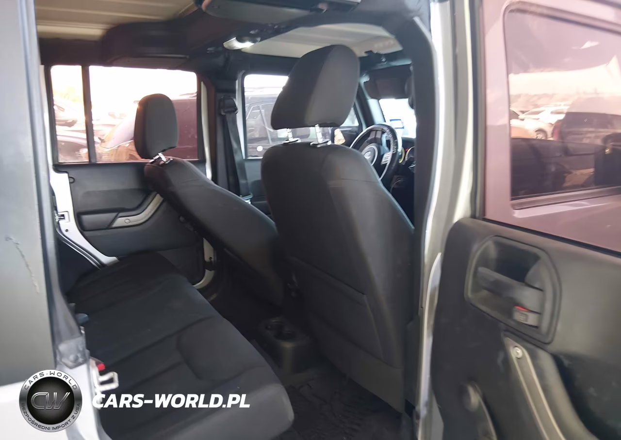 2016 Jeep Wrangler Unlimited Sport VIN:1C4BJWDGXGL298436 - 8