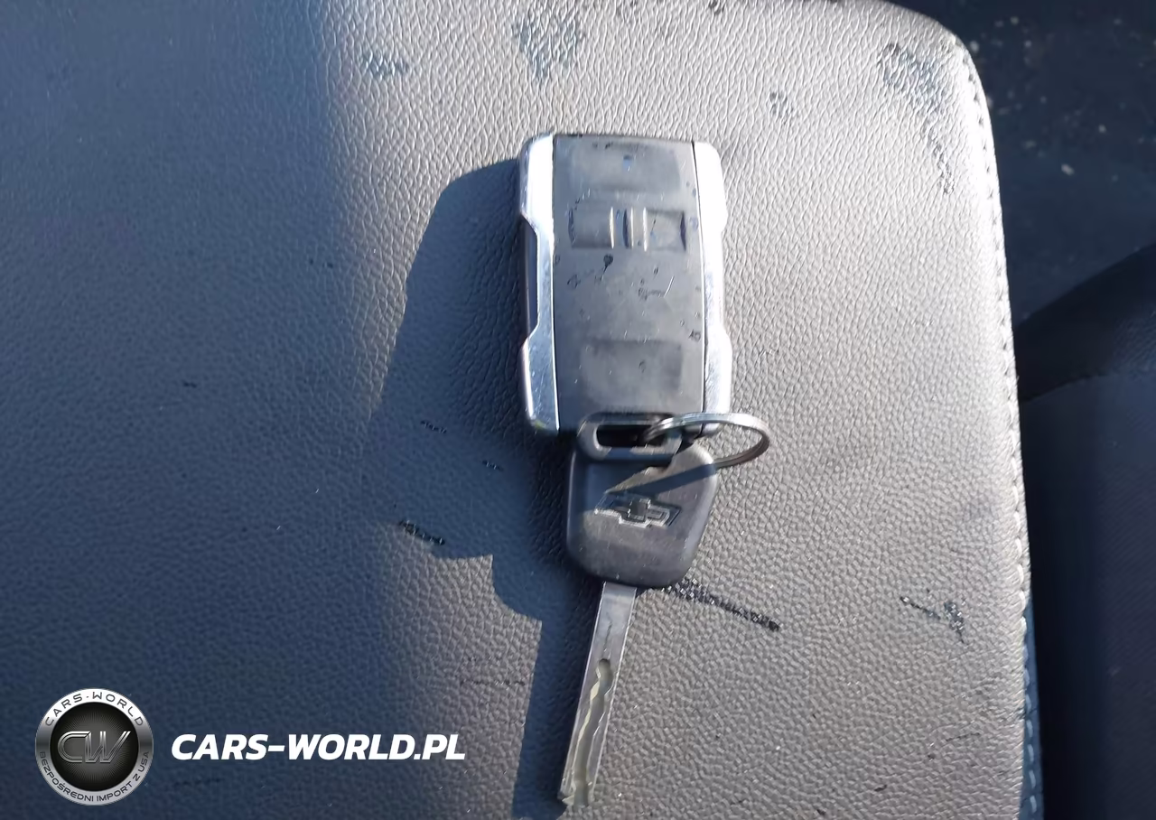 2018 Chevrolet Silverado 1500 2Lt VIN:3GCUKREC1JG565003 - 11