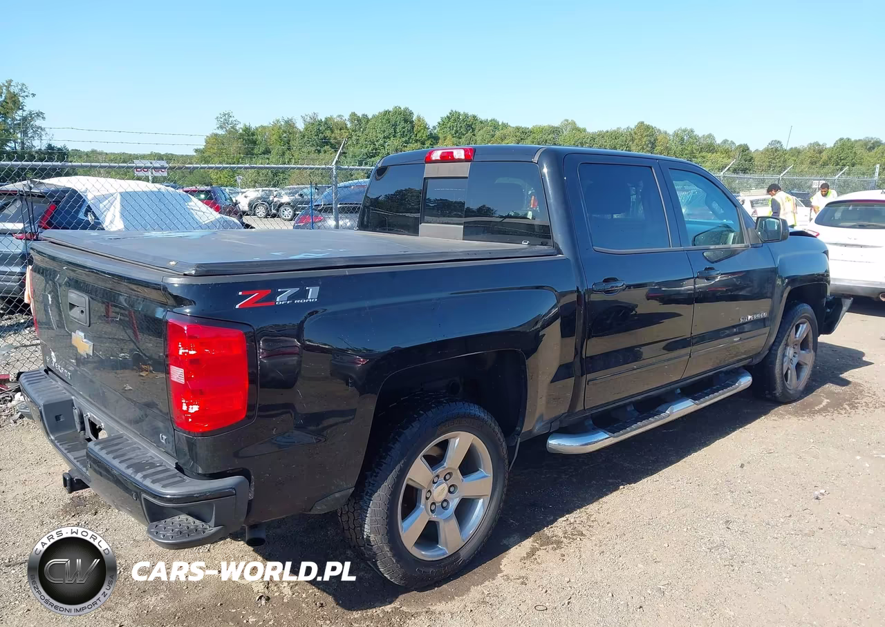 2018 Chevrolet Silverado 1500 2Lt VIN:3GCUKREC1JG565003 - 4