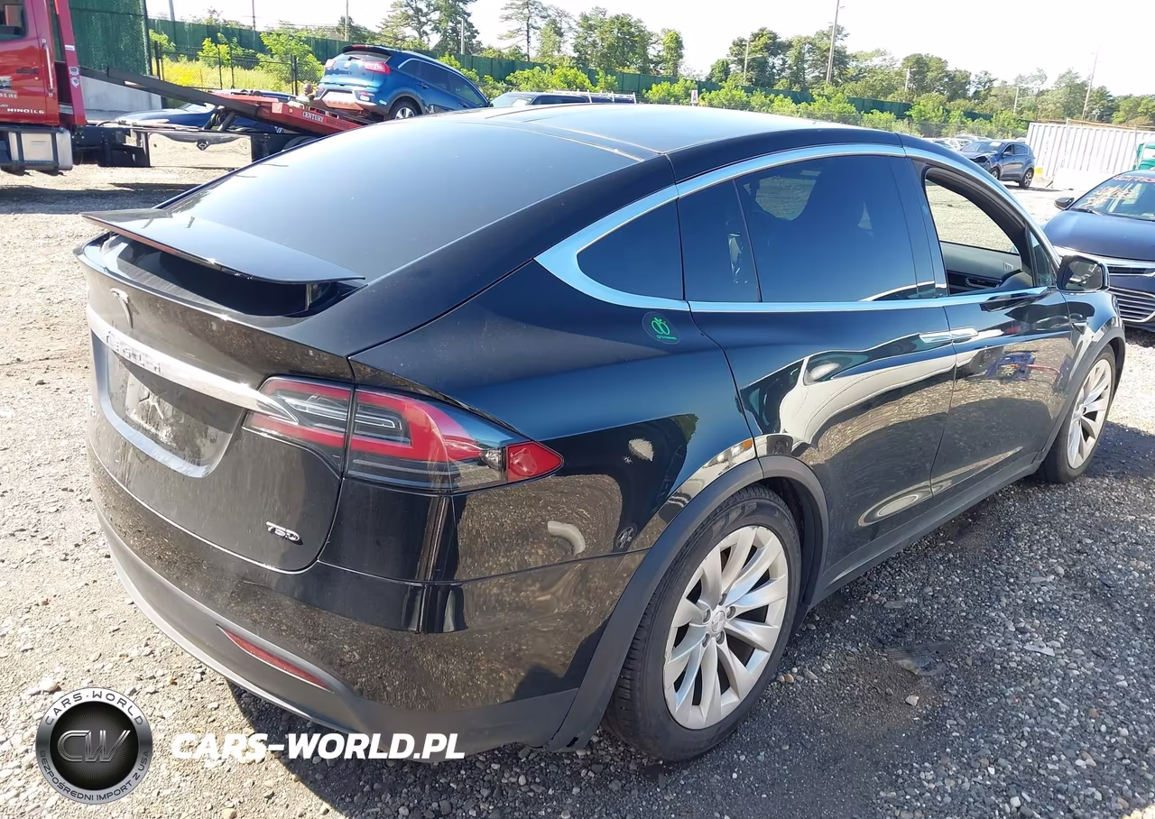 2018 Tesla Model X 100D-75D-P100D VIN:5YJXCAE20JF088685 - 4