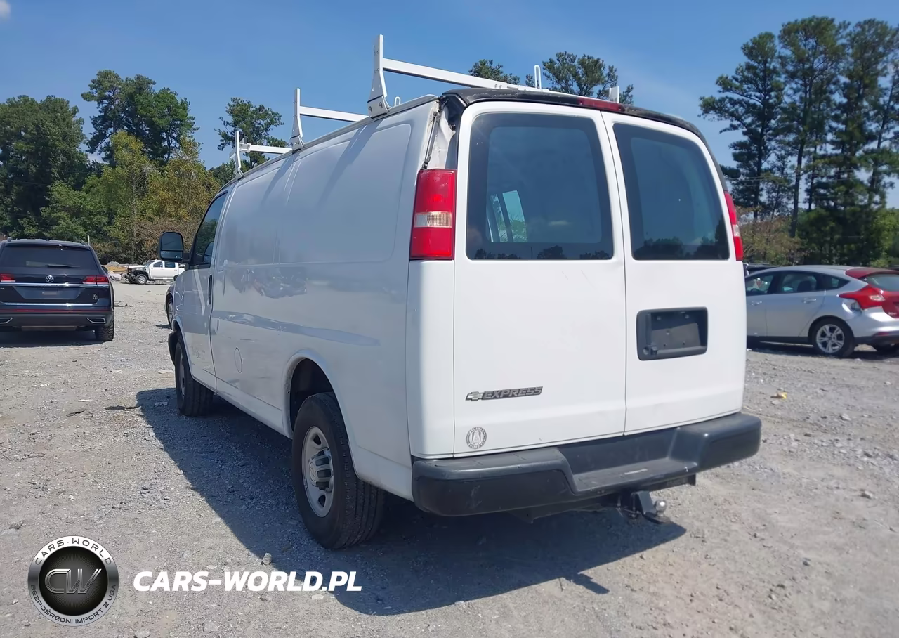 2018 Chevrolet Express 2500 Work Van VIN:1GCWGAFP6J1337199 - 3