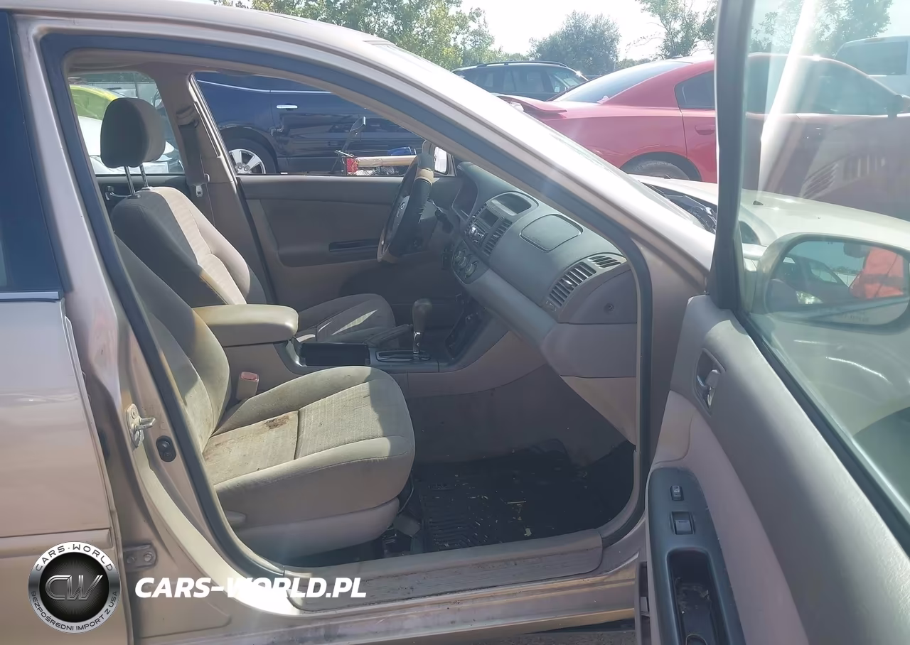 2005 Toyota Camry Le VIN:4T1BE32K55U945256 - 5