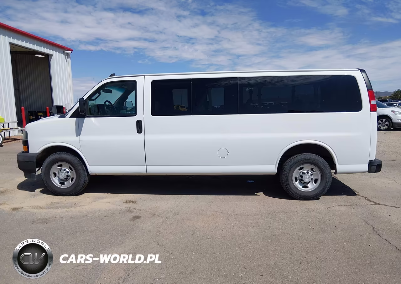2019 Chevrolet Express 3500 Ls VIN:1GAZGNFG9K1352939 - 14