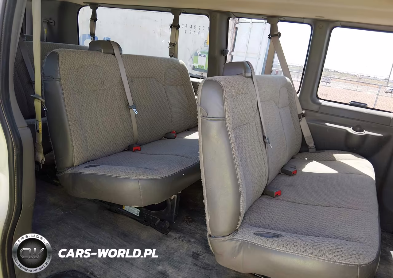 2019 Chevrolet Express 3500 Ls VIN:1GAZGNFG9K1352939 - 8