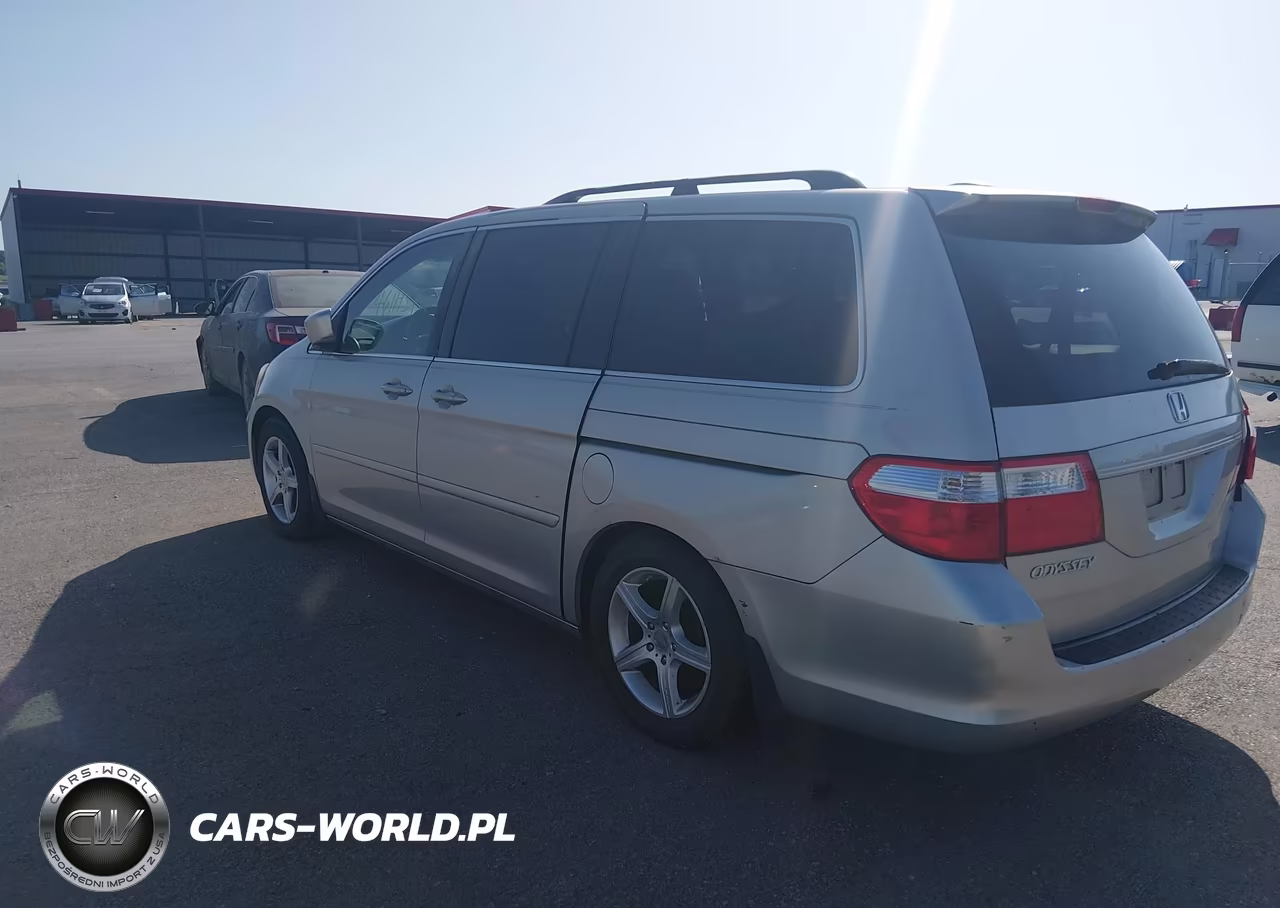2006 Honda Odyssey Touring VIN:5FNRL38856B052017 - 3