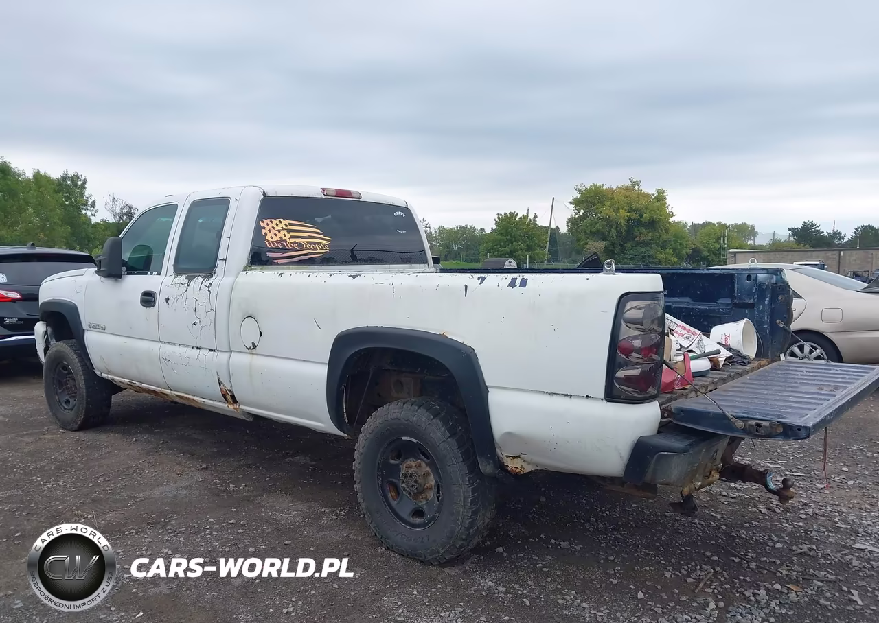 2004 Chevrolet Silverado 2500Hd Ls VIN:1GCHK29U84E366117 - 3