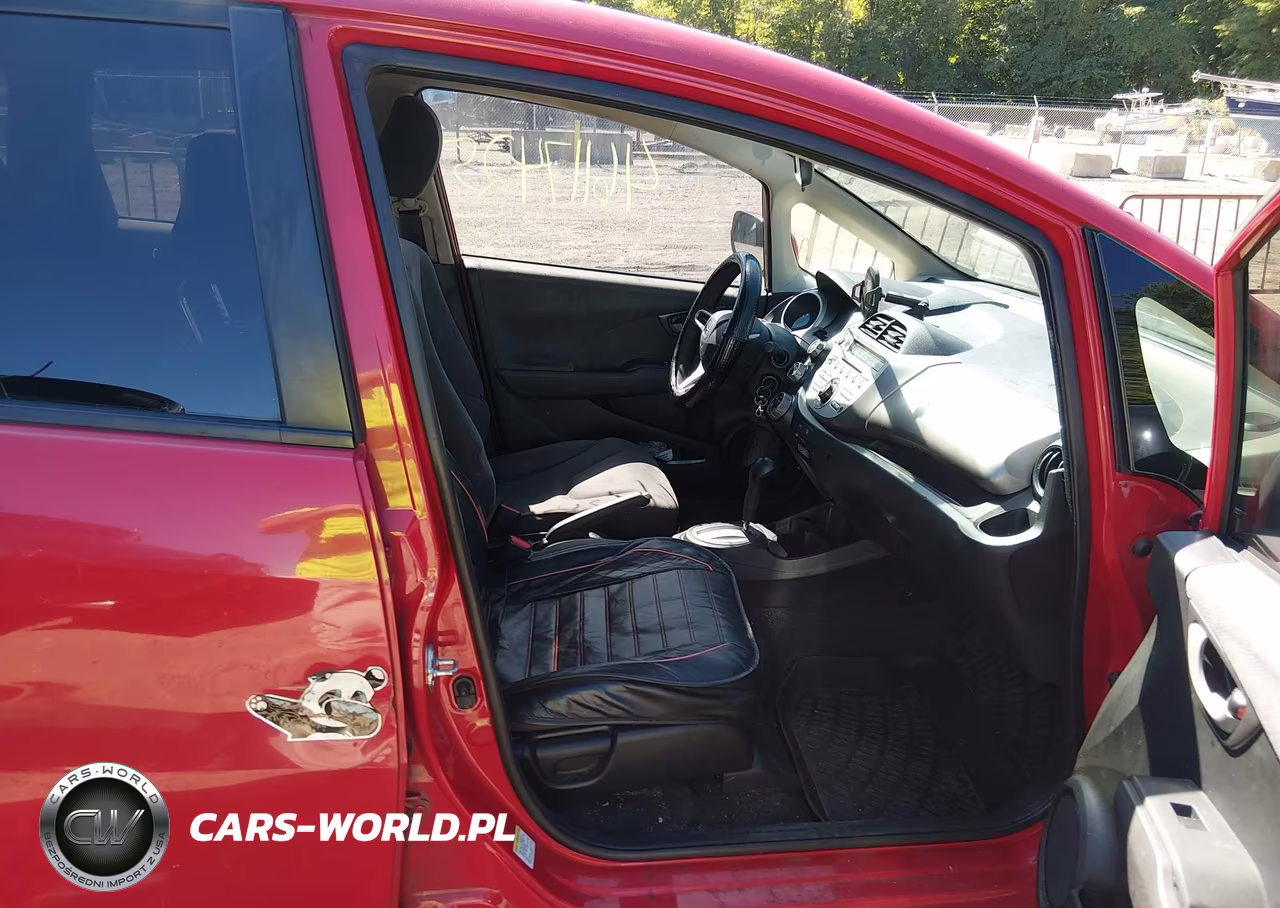 2013 Honda Fit VIN:JHMGE8H38DC076968 - 5