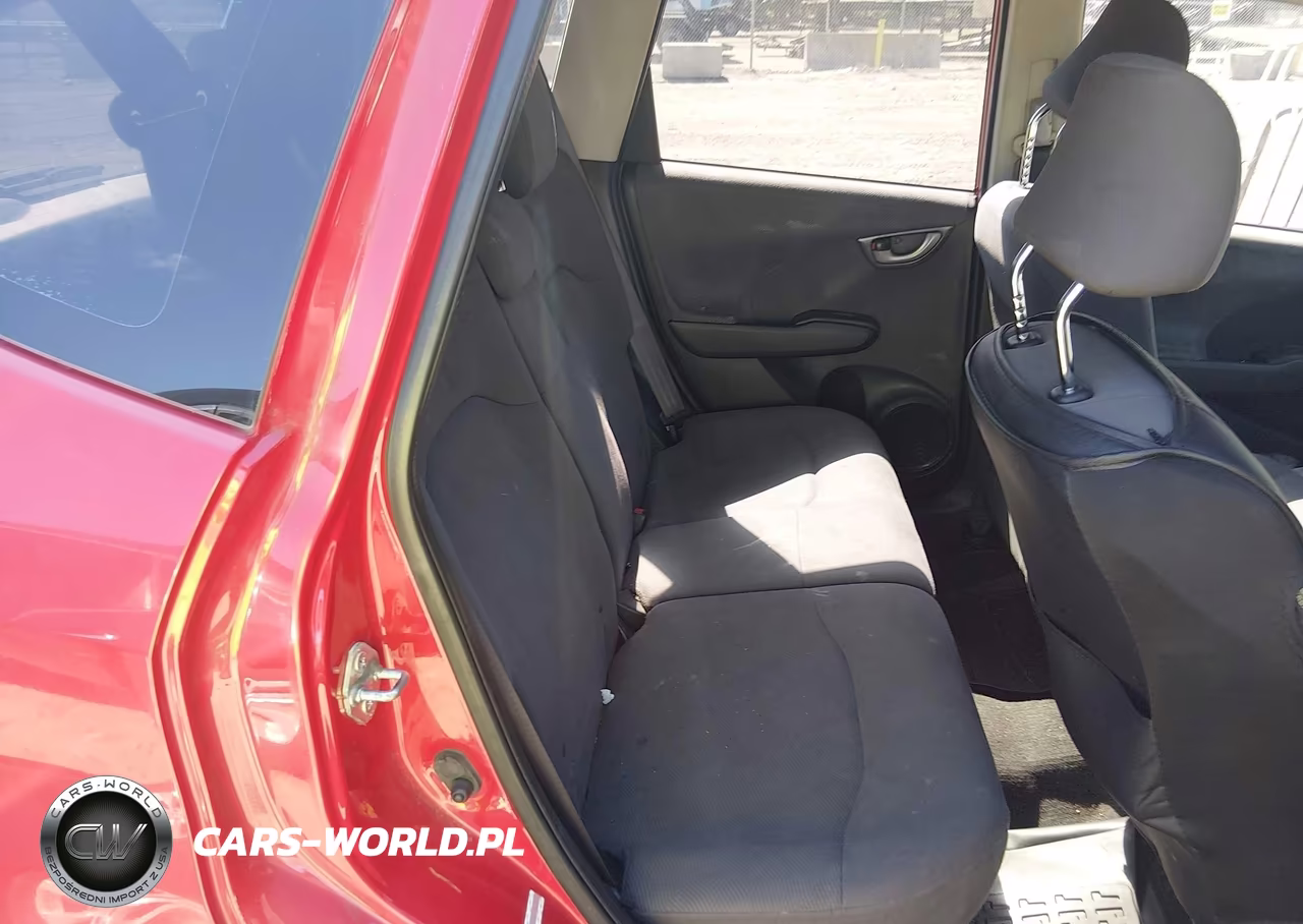 2013 Honda Fit VIN:JHMGE8H38DC076968 - 8
