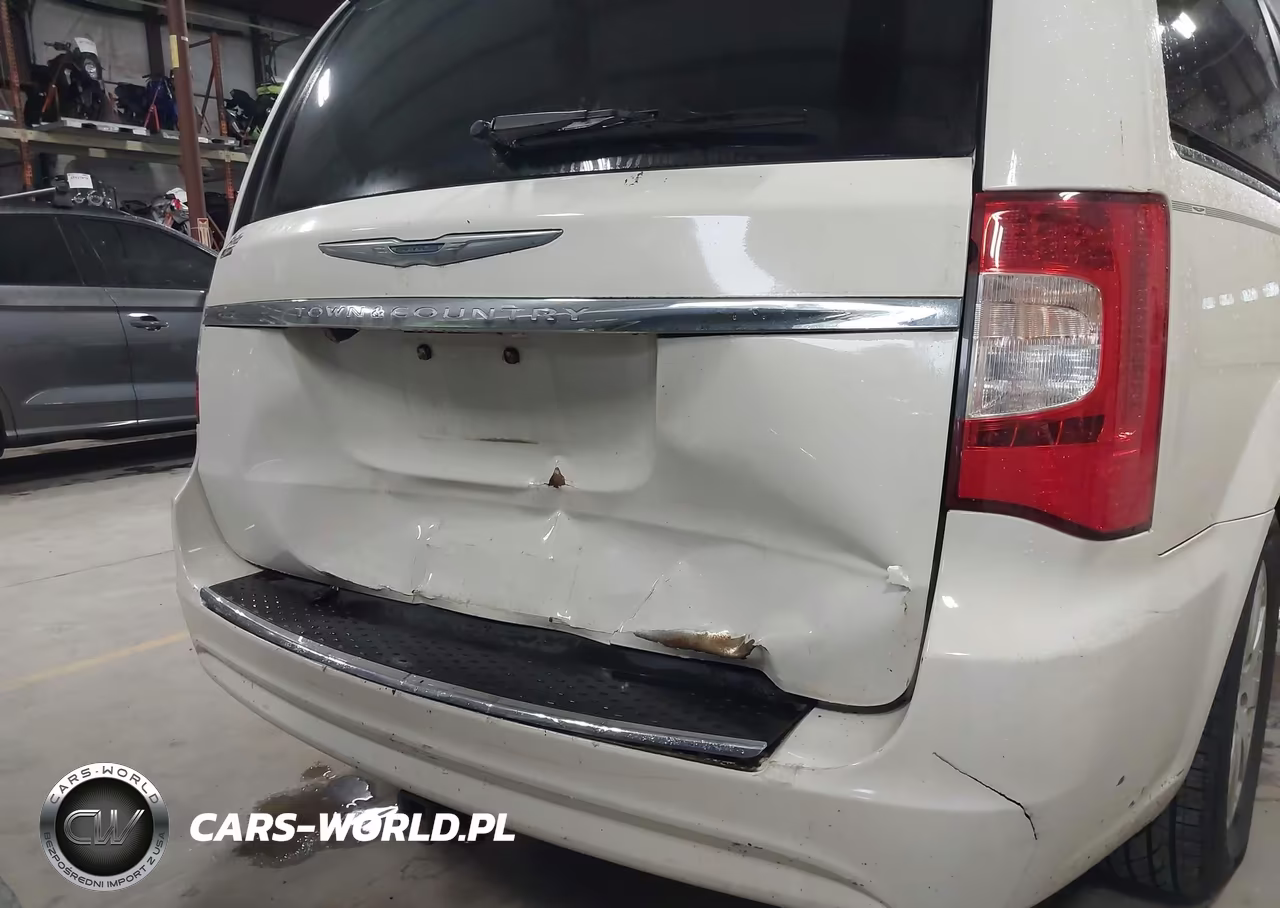 2013 Chrysler Town & Country Touring VIN:2C4RC1BG5DR565614 - 6