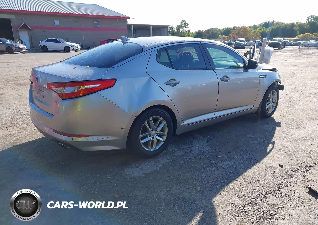 2011 Kia Optima Lx VIN:KNAGM4A7XB5122583 - 4