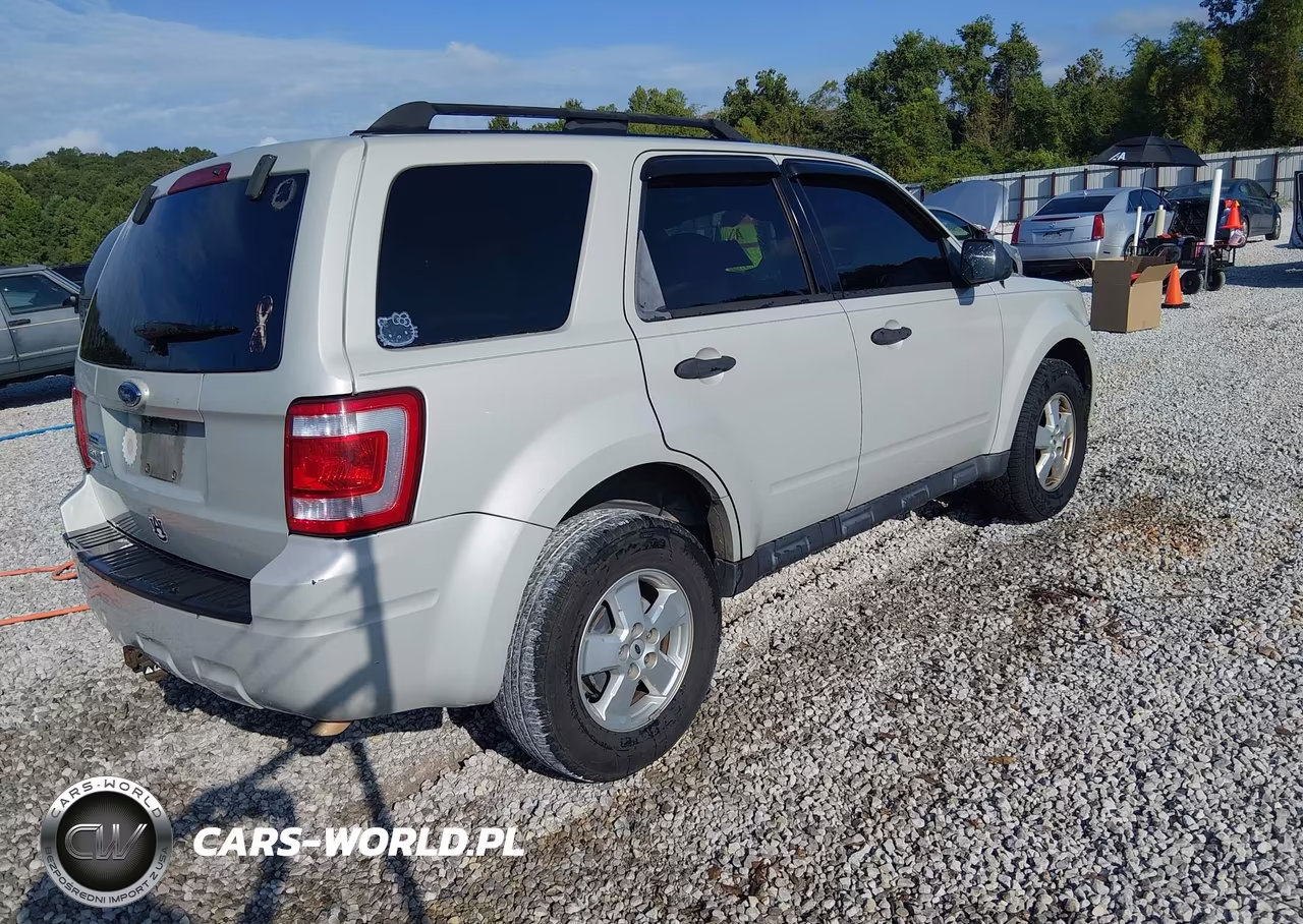 2009 Ford Escape Xlt VIN:1FMCU03G99KA10212 - 4