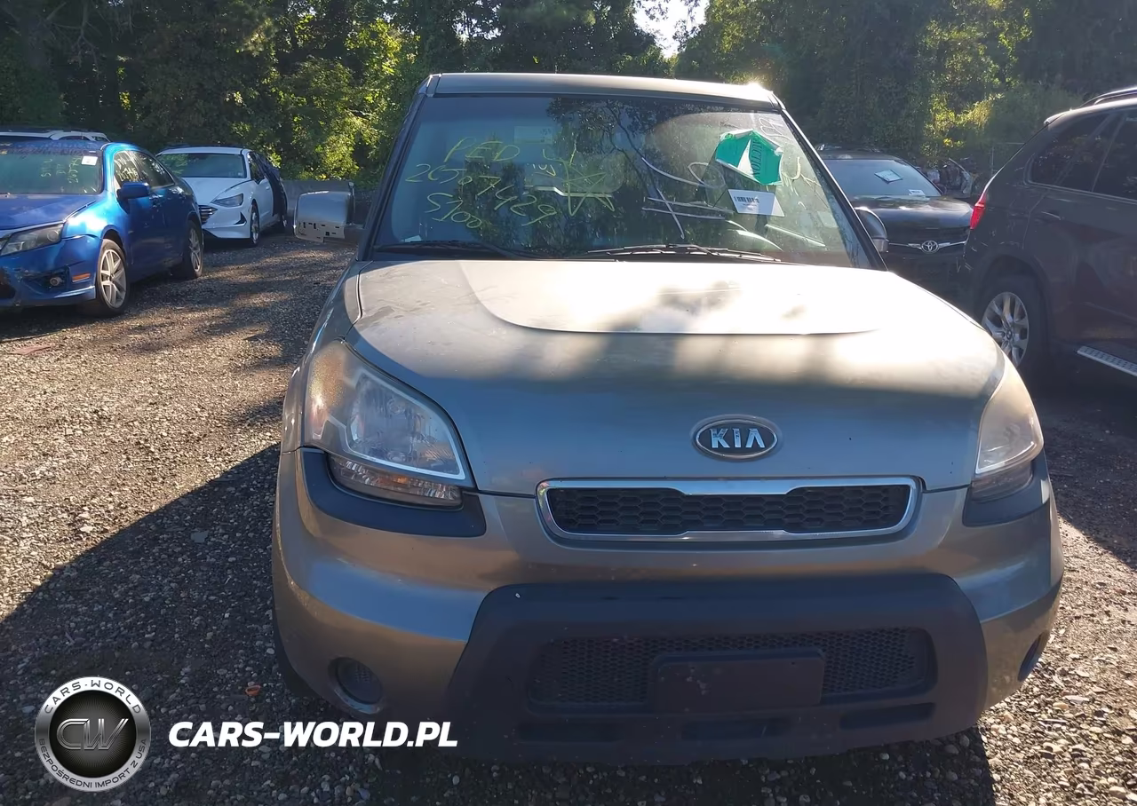2011 Kia Soul + VIN:KNDJT2A22B7330580 - 6