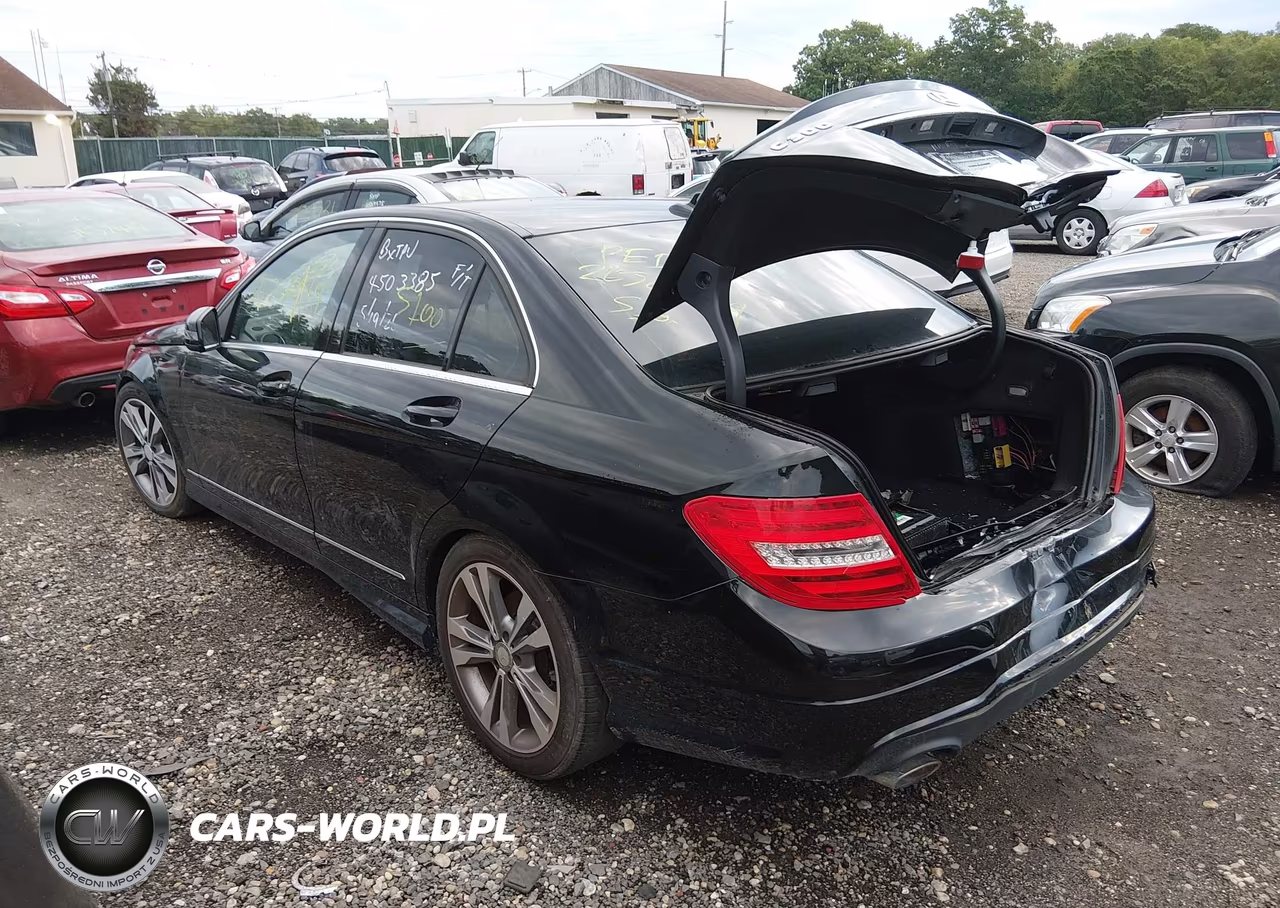 2013 Mercedes-Benz C 300 Sport 4Matic VIN:WDDGF8AB5DR278010 - 3