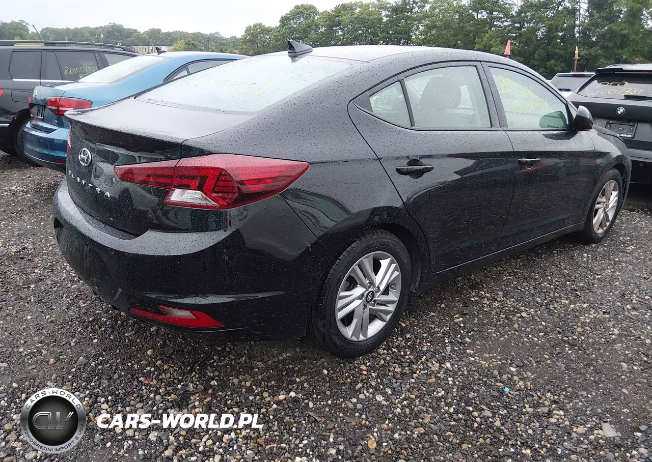 2020 Hyundai Elantra Value Edition VIN:5NPD84LF5LH617323 - 4