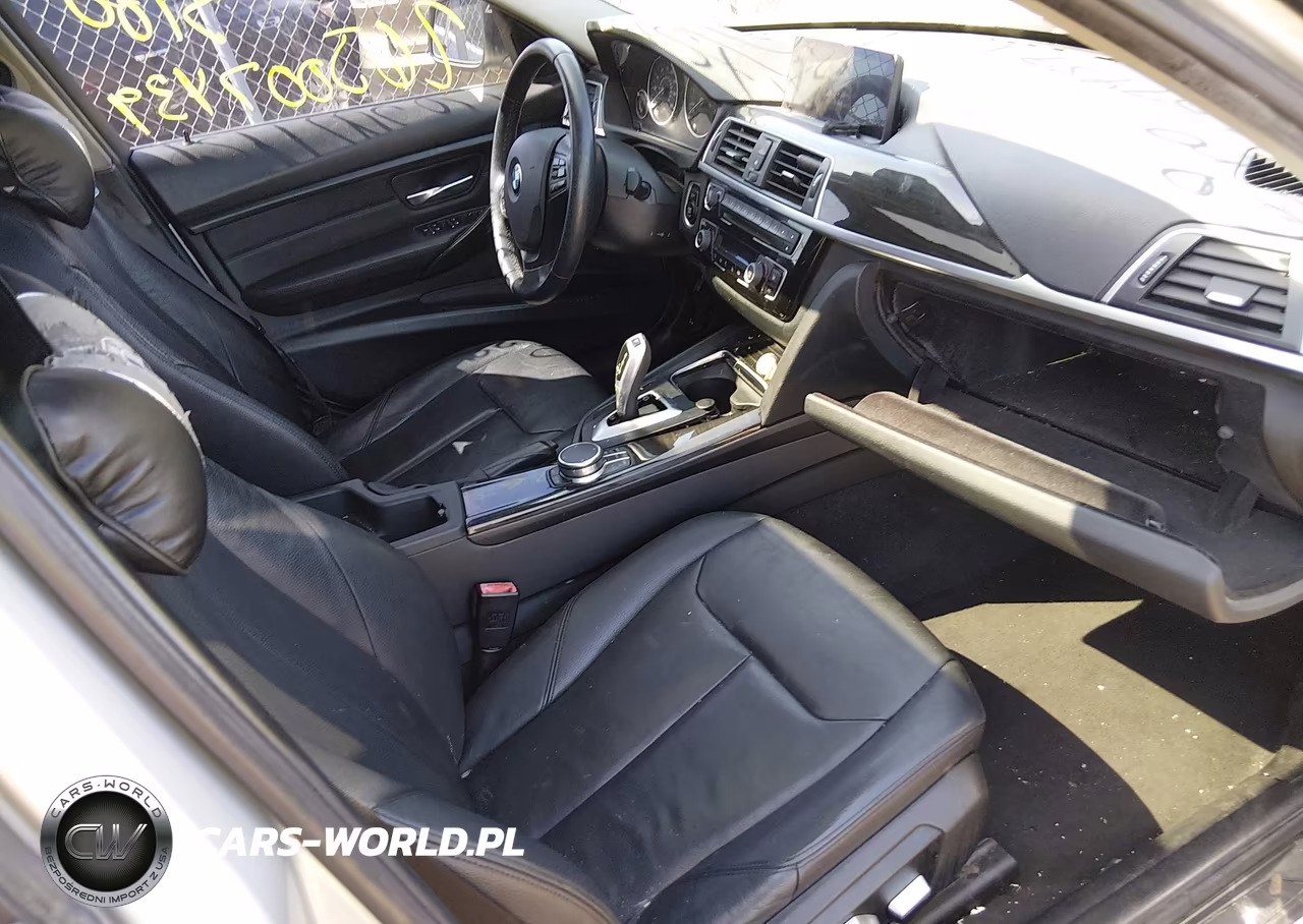 2018 BMW 320I xDrive VIN:WBA8E5G50JNU46329 - 5