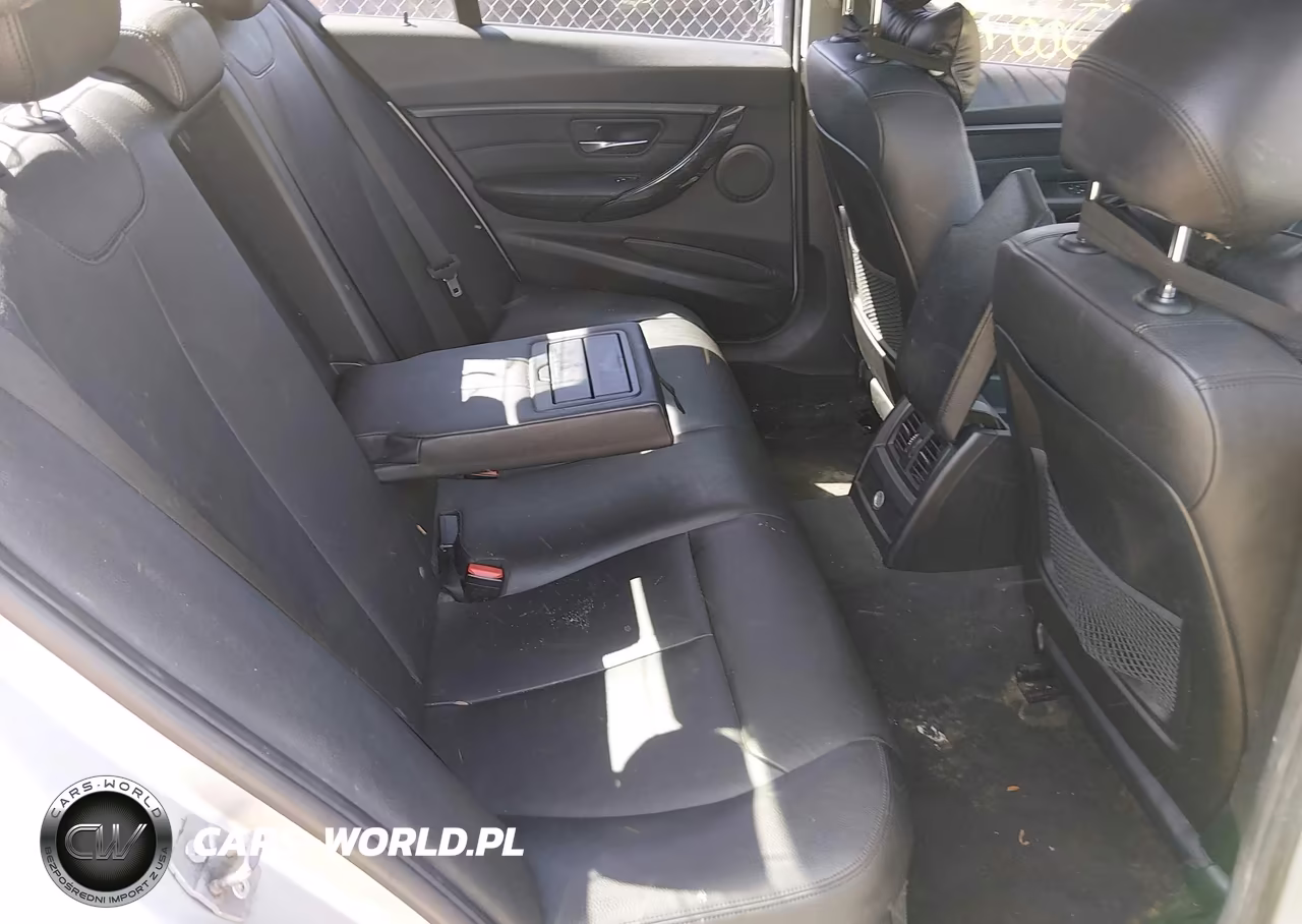 2018 BMW 320I xDrive VIN:WBA8E5G50JNU46329 - 8