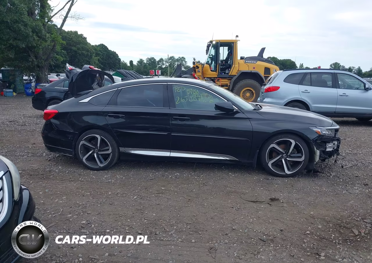 2017 Honda Accord Sport VIN:1HGCR2F59HA158166 - 12