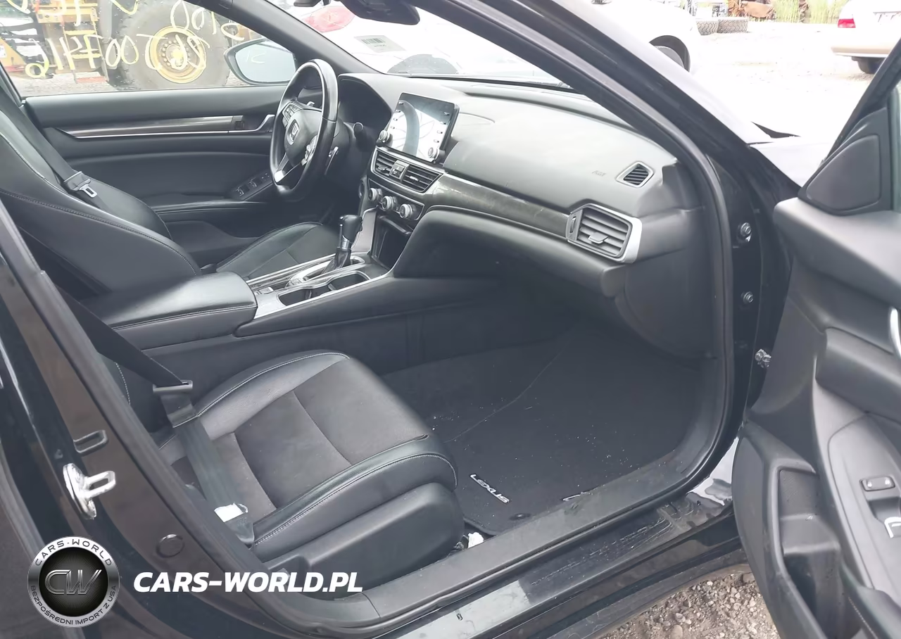 2017 Honda Accord Sport VIN:1HGCR2F59HA158166 - 5