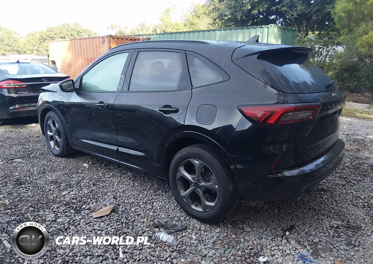 2023 Ford Escape St-Line VIN:1FMCU0MN5PUA06138 - 3