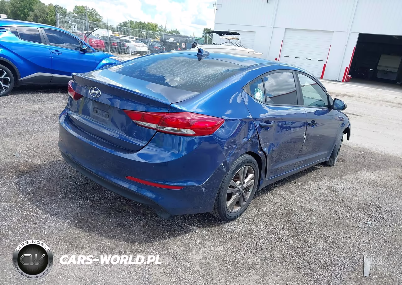 2018 Hyundai Elantra Sel VIN:5NPD84LF1JH239370 - 4